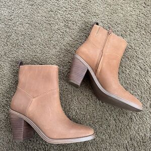 Crown Vintage Tan Suede Block Heel Ankle Boots